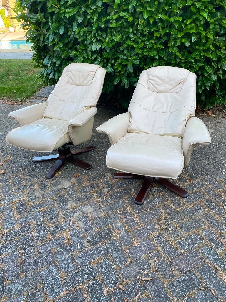 Twee cremekleurige leren fauteuils - Hjort Knudsen, Gebruikt, 50 tot 75 cm, Leer, Ophalen of Verzenden