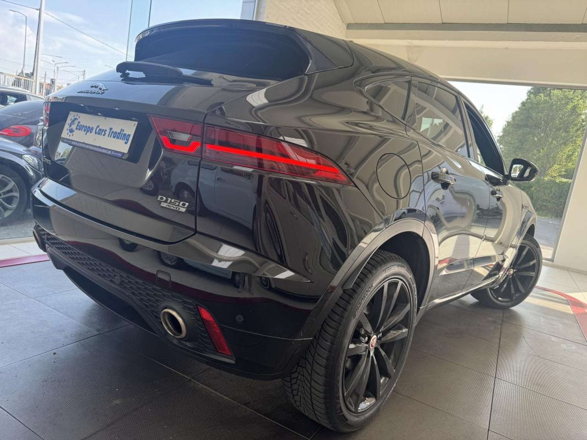 Jaguar E-Pace S R-DYNAMIC AWD D150 1er MAIN TOIT PANO CUIR G, Cuir, https://public.car-pass.be/vhr/84308ee3-a46f-4990-98b9-1422f68b7a93