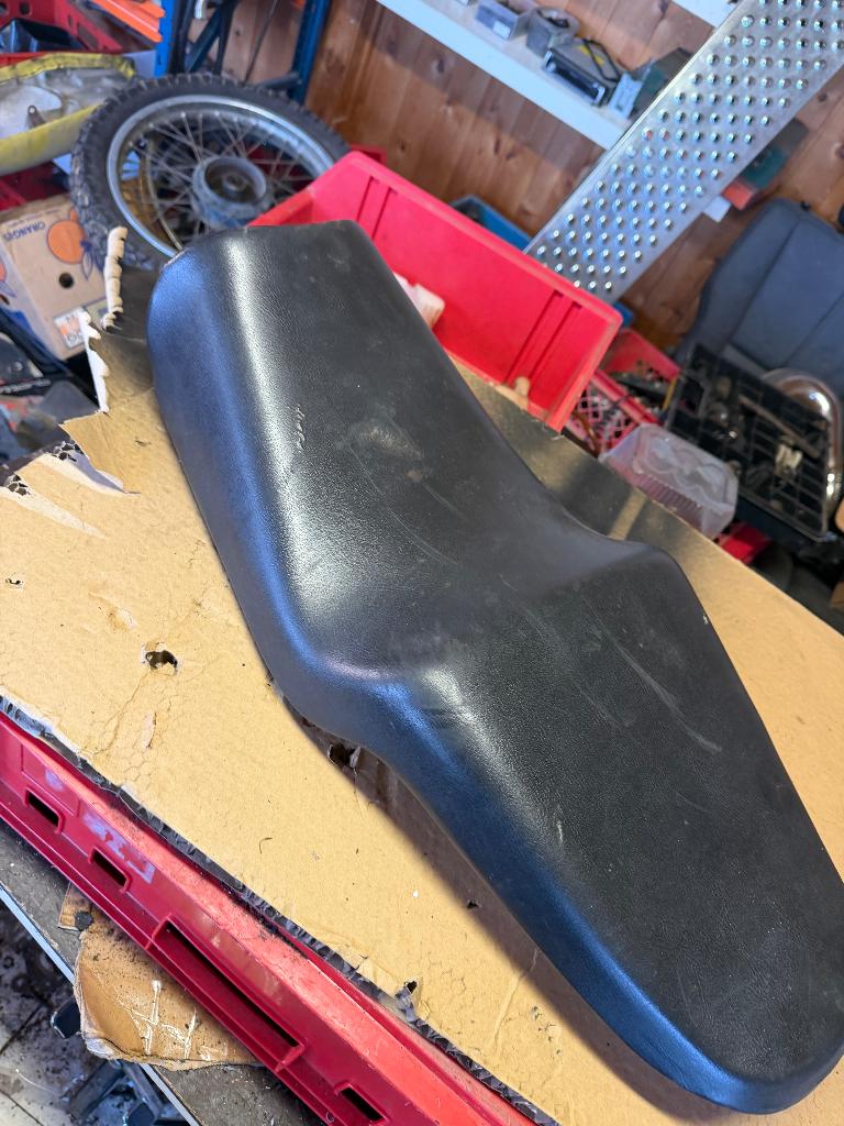 Honda NSR 125 zadel JC22, Ophalen of Verzenden, Gebruikt