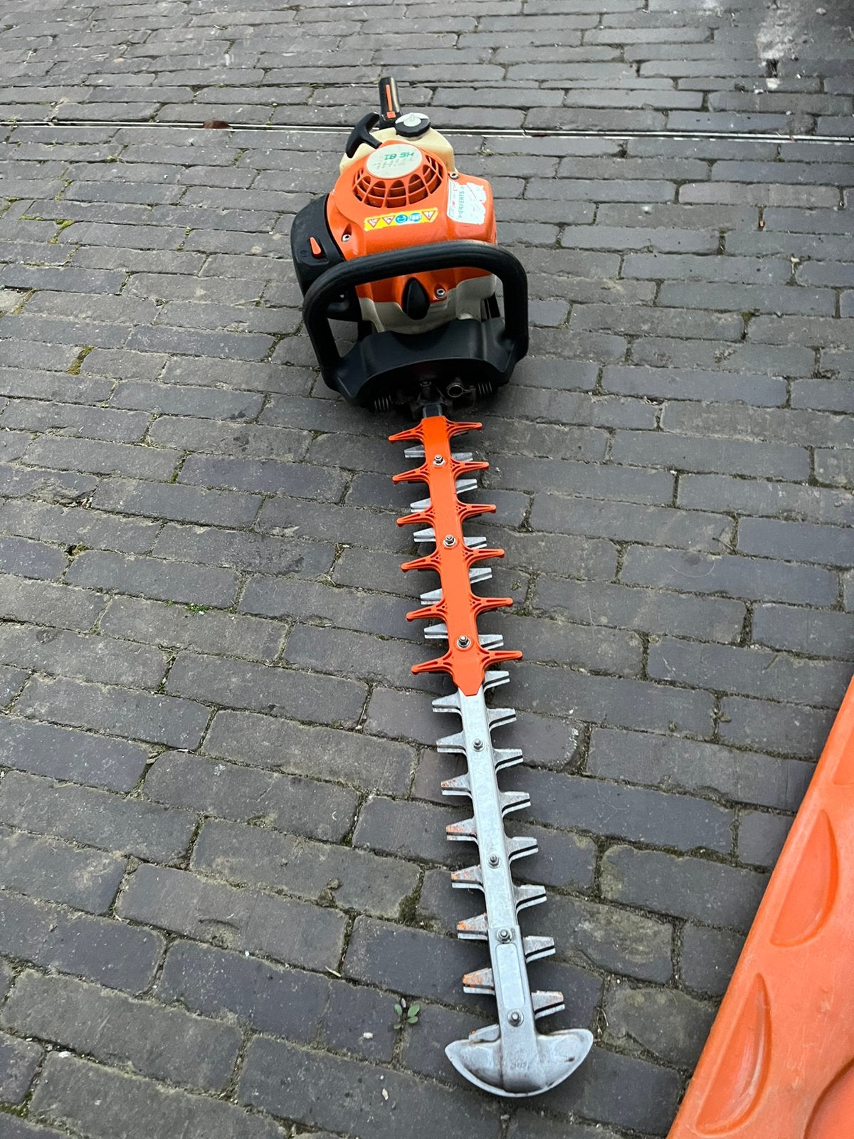 Haagschaar stihl hs 81r, Enlèvement, Utilisé