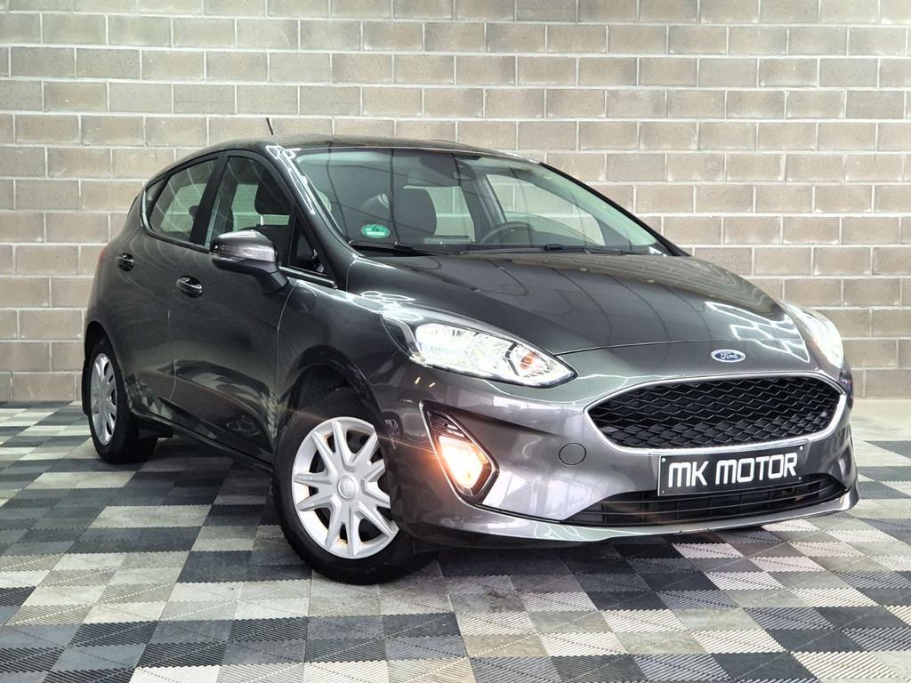 Ford Fiesta 🟢1.1 ESSENCE 75CV - 1ER MAIN - CAR PLAY - GPS, Voorwielaandrijving, Stof, Bedrijf, Parkeersensor