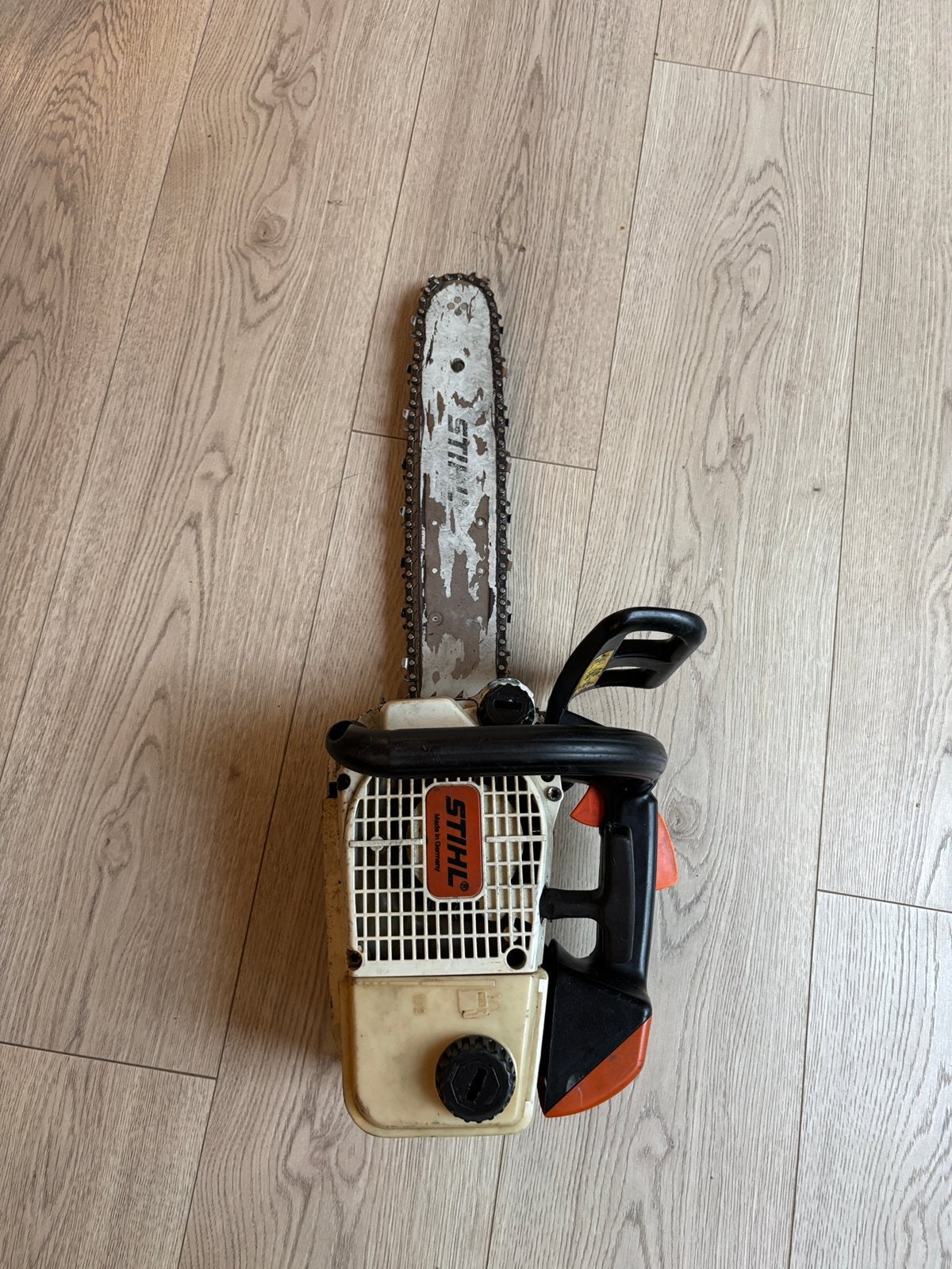 Tronçonneuse stihl, Musique & Instruments, Musiques & Instruments Autre, Enlèvement, Comme neuf
