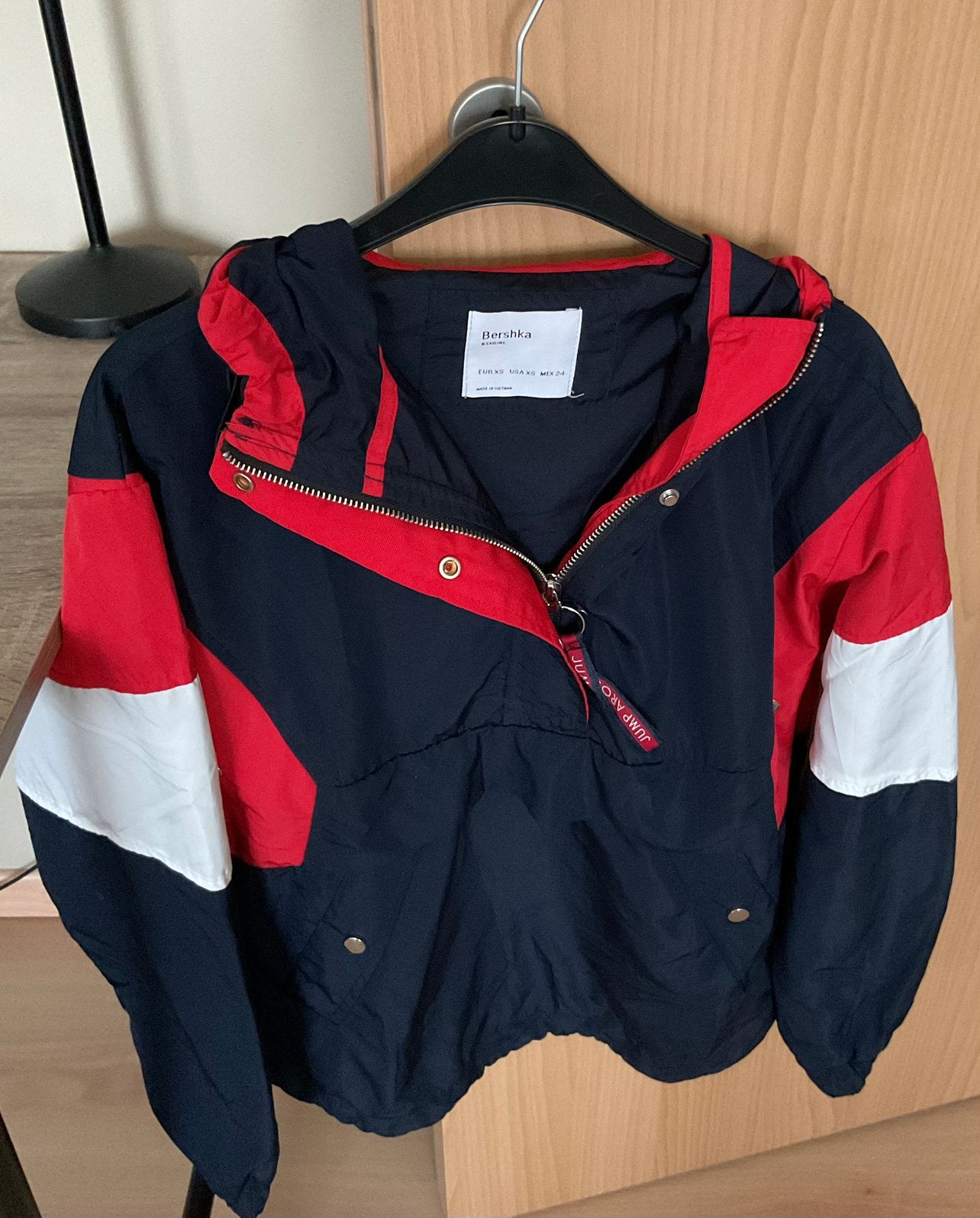 Regenjas bershka maat XS, Kleding | Dames, Ophalen, Maat 34 (XS) of kleiner