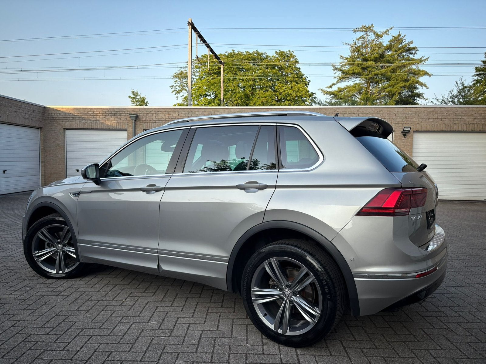 VW Tiguan 3X R Line | 12 M Garantie | 76 dkm | Diesel | 2017, Auto's, Volkswagen, Automaat, Monovolume, 149 g/km, Leder