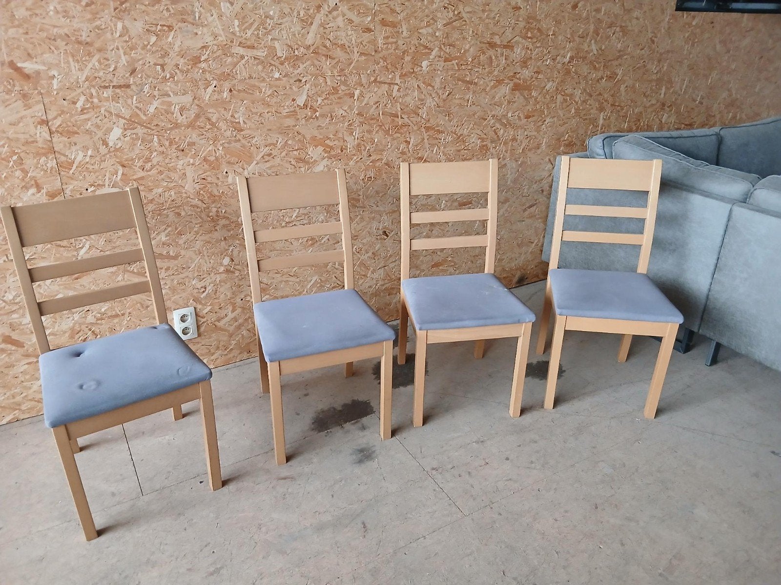 Diverse stoelen en krukken, goed lezen!, Ophalen