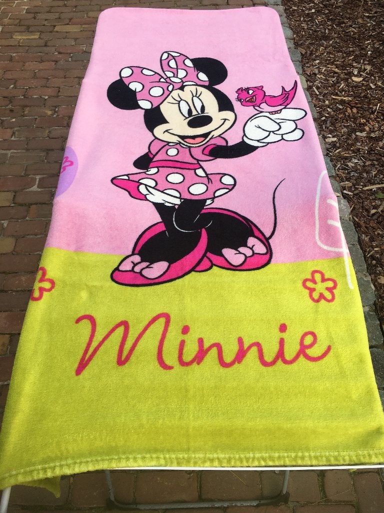 DISNEY MINNIE DEKENTJE ZO GOED ALS NIEUW, Enlèvement ou Envoi, Comme neuf, Couverture, Autres marques