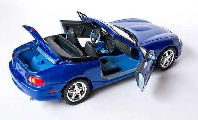 Gezocht schaalmodel mazda mx5 nb, Auto's, Particulier, Te koop