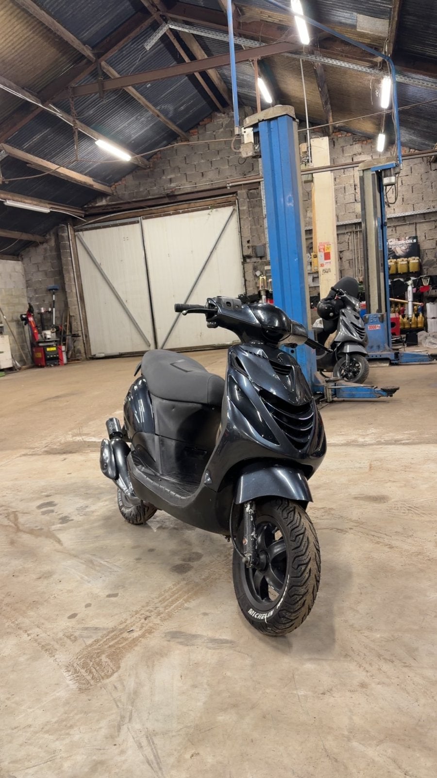 Piaggio zip 70cc, Fietsen en Brommers, Ophalen, Zo goed als nieuw, Zip