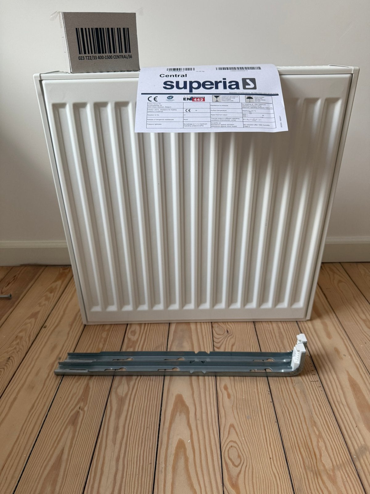Raditor Superia central.Nieuw!, Ophalen, 30 tot 80 cm, 500 tot 800 watt, Hoog rendement (Hr)