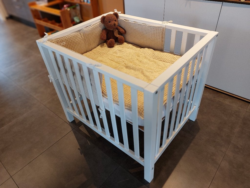 Babypark/Box TWF + matras + boxkleed en omranding Koeka, Ophalen, Zo goed als nieuw, Rechthoekig, In hoogte verstelbaar