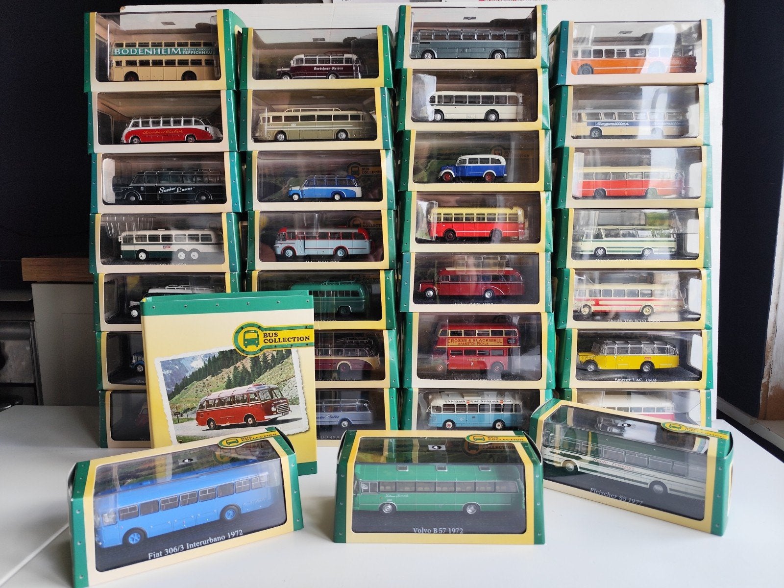 Collection complète d'autocars miniatures Atlas + classeur, Enlèvement
