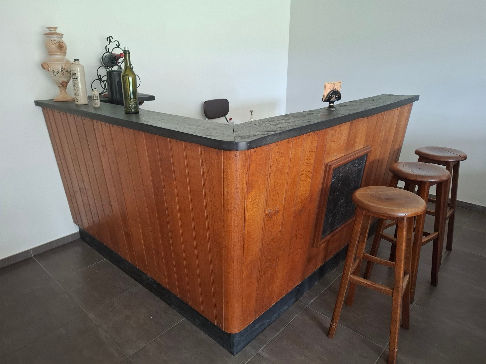 Prachtige complete houten hoekbar / toog met barkrukken, Huis en Inrichting, Ophalen, Gebruikt, Inclusief barstoelen