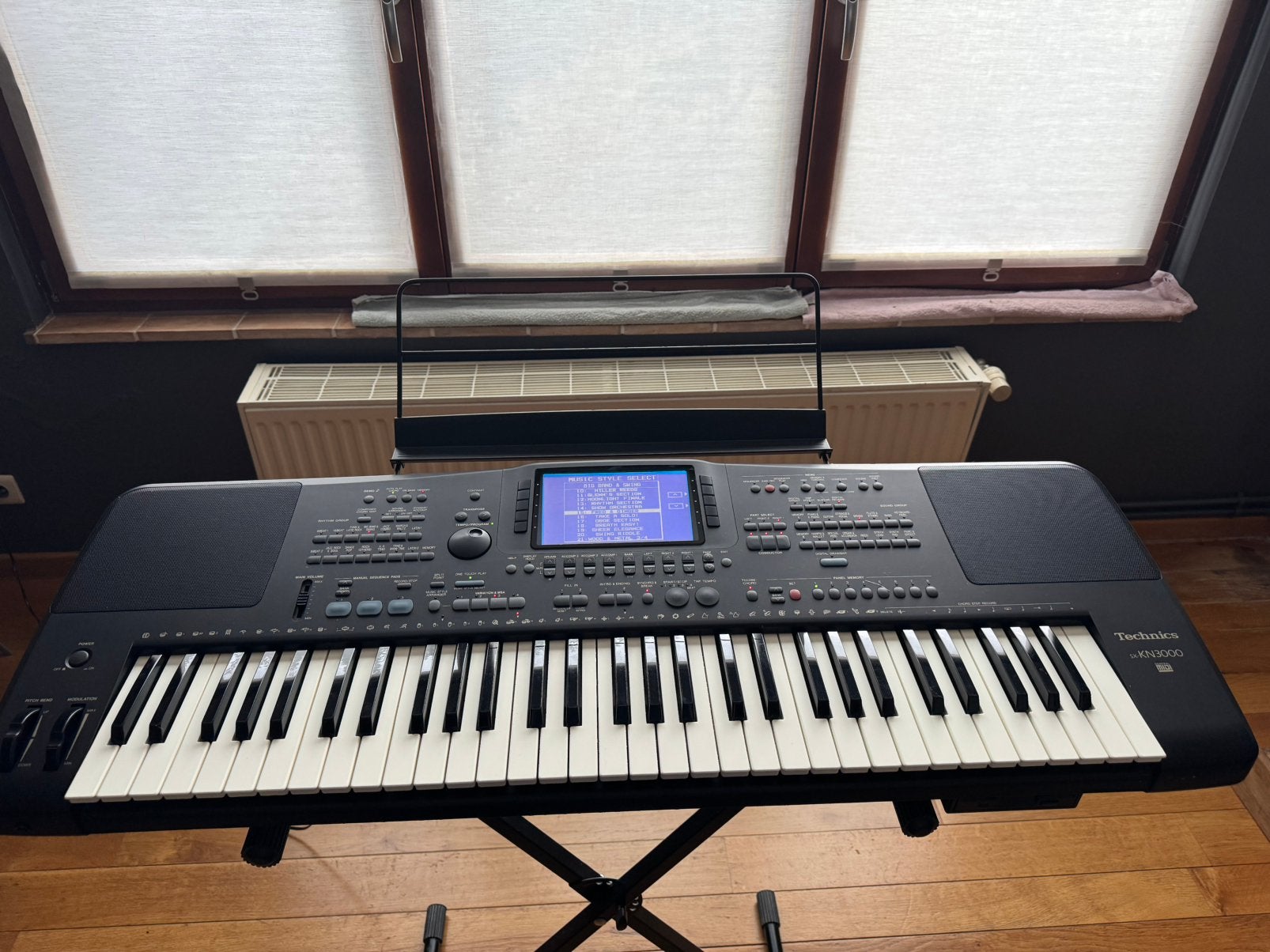 Piano électronique avec orchestre automatique intégré, Muziek en Instrumenten, Keyboards, Ophalen, Zo goed als nieuw