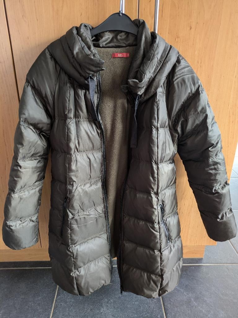Winterjas dons warm en zacht, Kleding | Dames, Bruin, Maat 42/44 (L), Ophalen of Verzenden, Gedragen