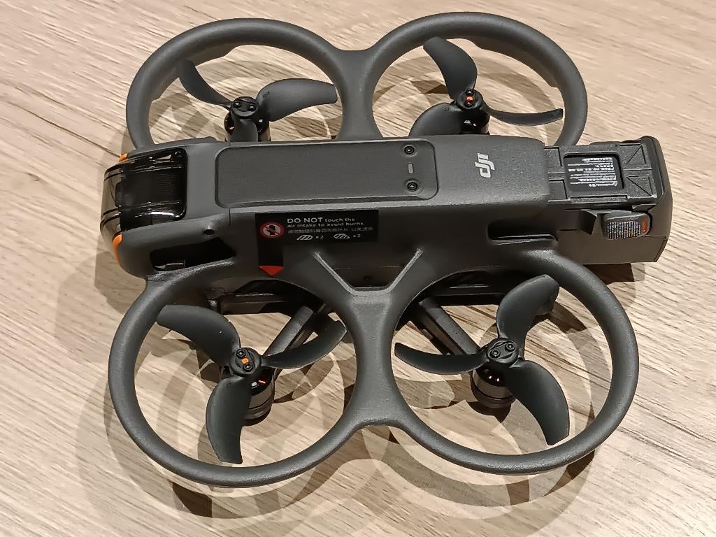 DJI Avata 2, TV, Hi-fi & Vidéo, Drones, Maintien d'altitude, 250 à 900 g, 5 à 10 km, Comme neuf