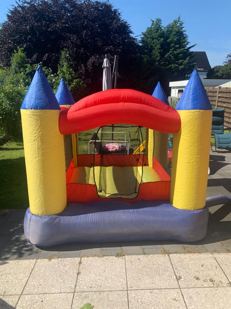 Springkasteel voor kleine kids met electrische pomp, Enlèvement, Utilisé