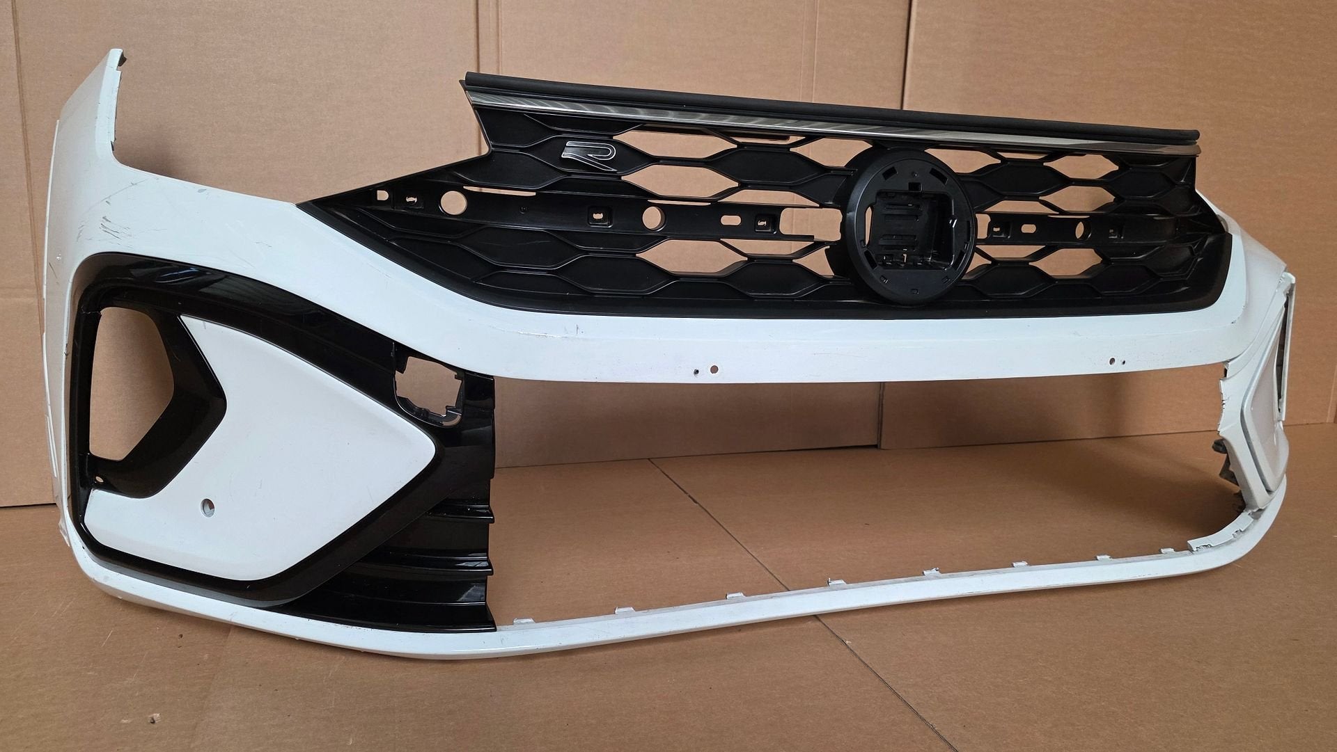 Voorbumper Volkswagen Taigo R-line Bumper VW R LINE VW L C9A, Gebruikt, -, Ophalen of Verzenden, Bumper