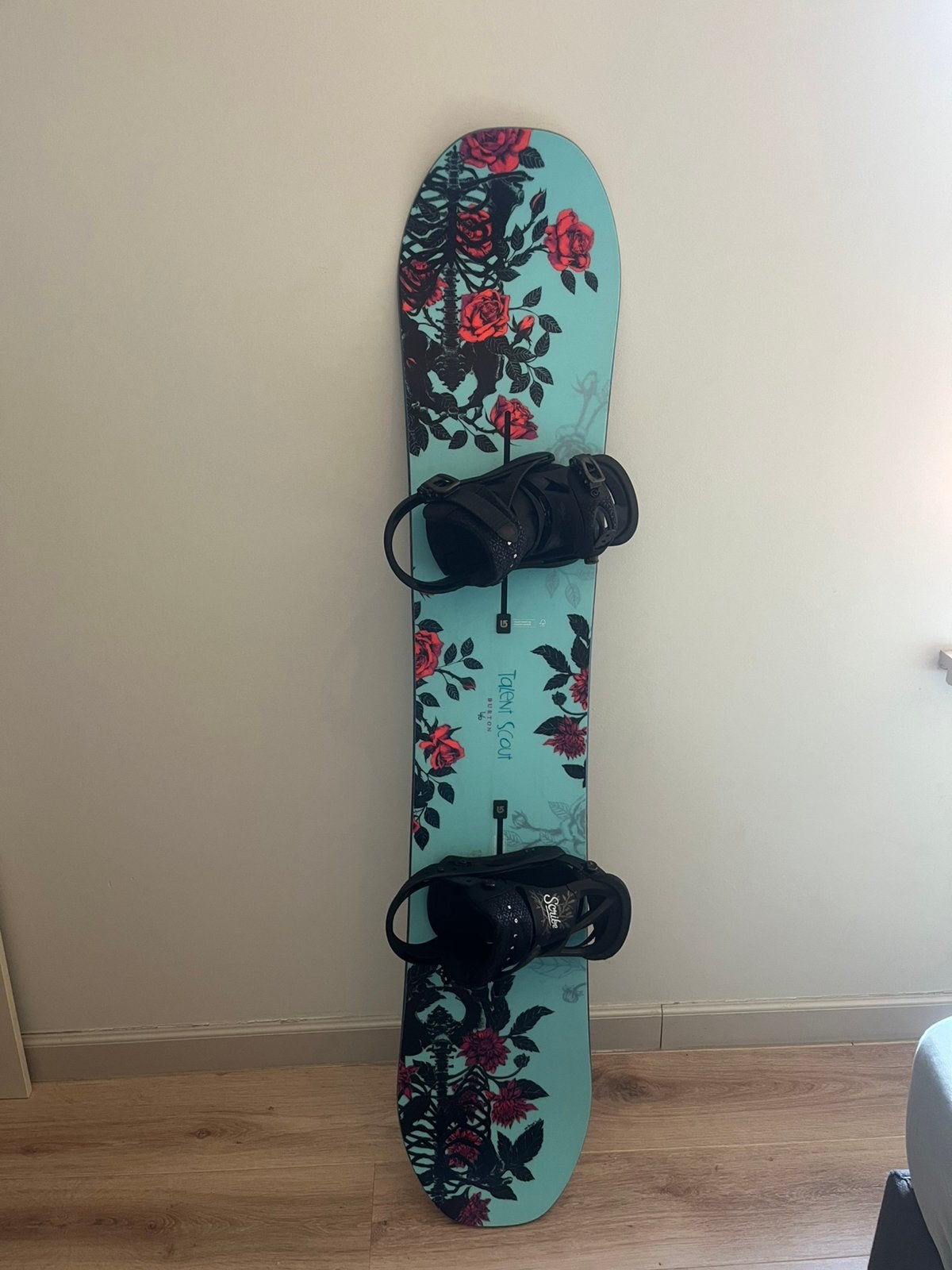 Snowboard BURTON + bindingen, Sport en Fitness, Snowboarden, Ophalen, Zo goed als nieuw, Bindingen
