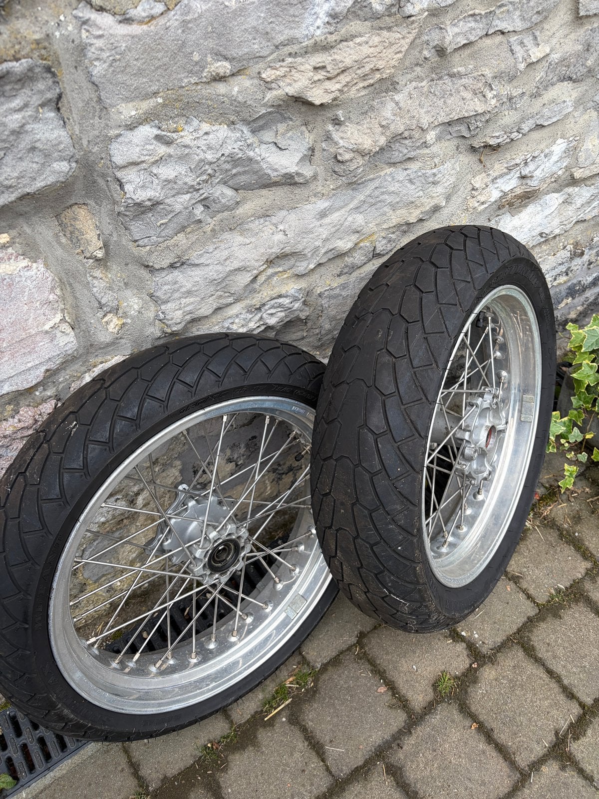 Roues supermotard XR 400, Motos, Enlèvement