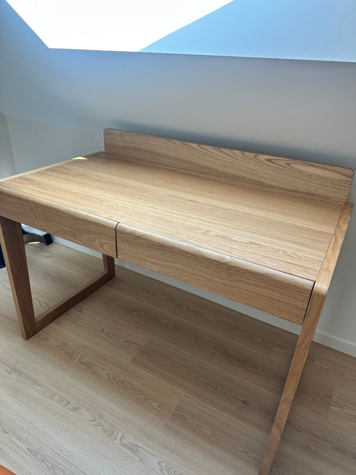 Bureau Kave Home, Enlèvement, Comme neuf