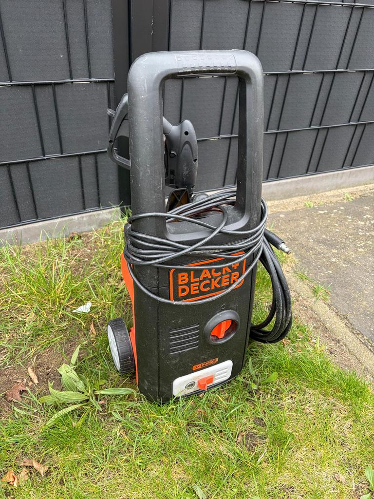 Hogedrukreiniger Black + Decker, Tuin en Terras, Hogedrukreinigers, Ophalen, Zo goed als nieuw