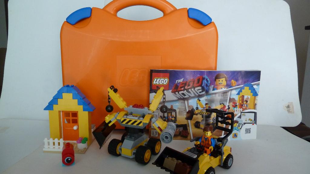 Lego The LEGO Movie 2 70832 Emmet's Builder Box!, Instructions incluses, Lego, Ensemble complet, Comme neuf