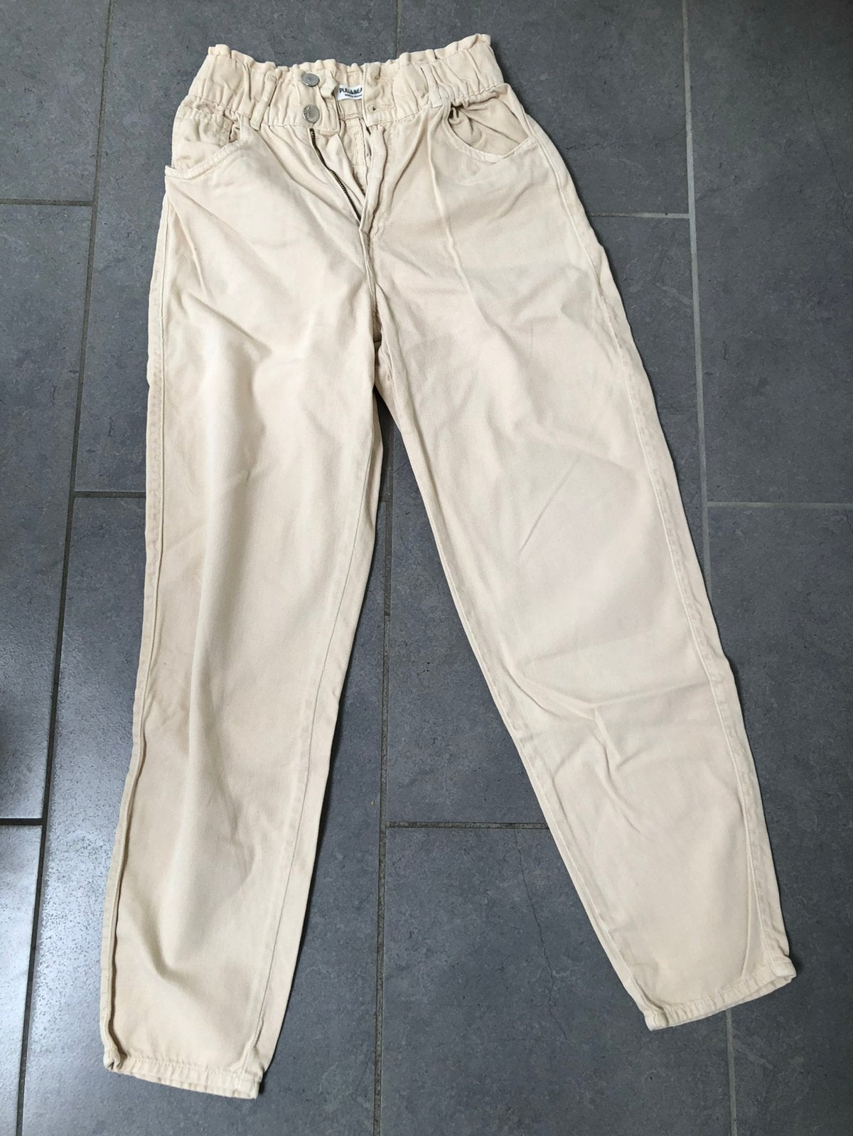 Beige spijkerbroek of jeans maat 34, Kleding | Dames, Broeken en Pantalons, Ophalen, Beige, Maat 34 (XS) of kleiner, Lang