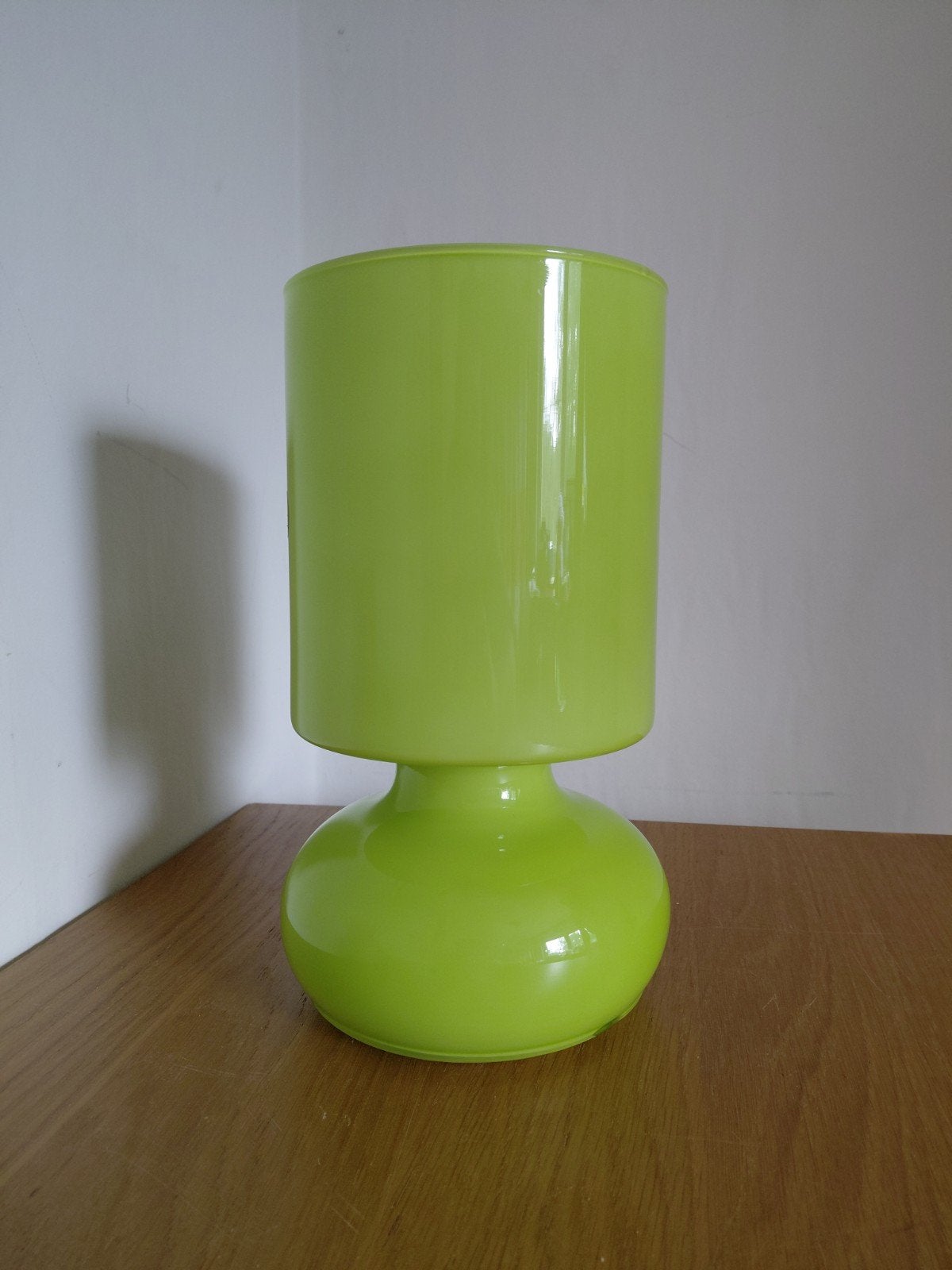 Lampe de table Vintage Working IKEA Lykta en verre vert, Maison & Meubles, Lampes | Lampes de table, Vintage Nineties Y2K, Moins de 50 cm