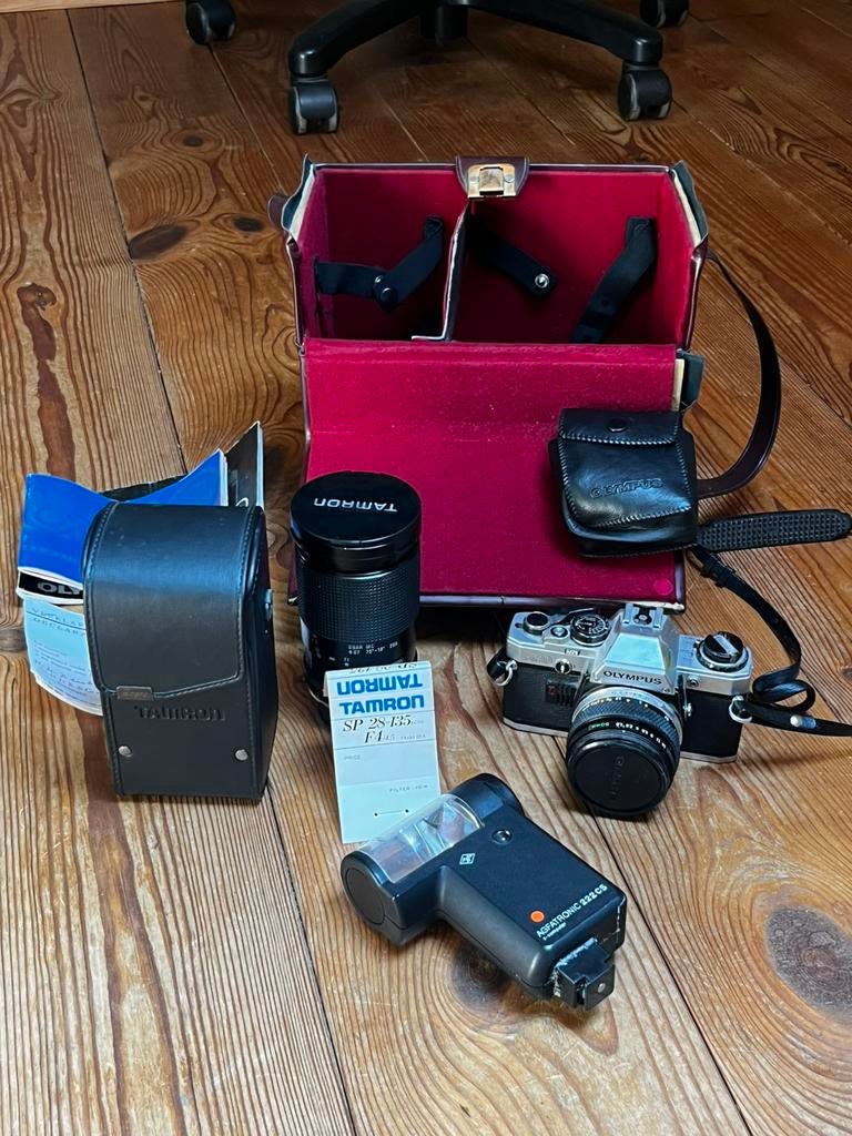 Olympus OM10 vintage analoge camera set, Ophalen, Zo goed als nieuw, Olympus