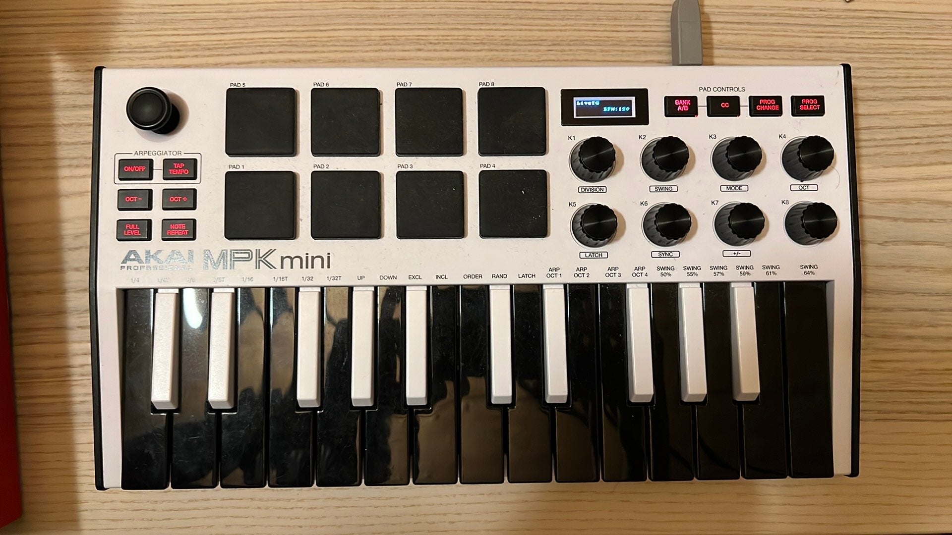 Akai MPK mini, Ophalen of Verzenden, Zo goed als nieuw