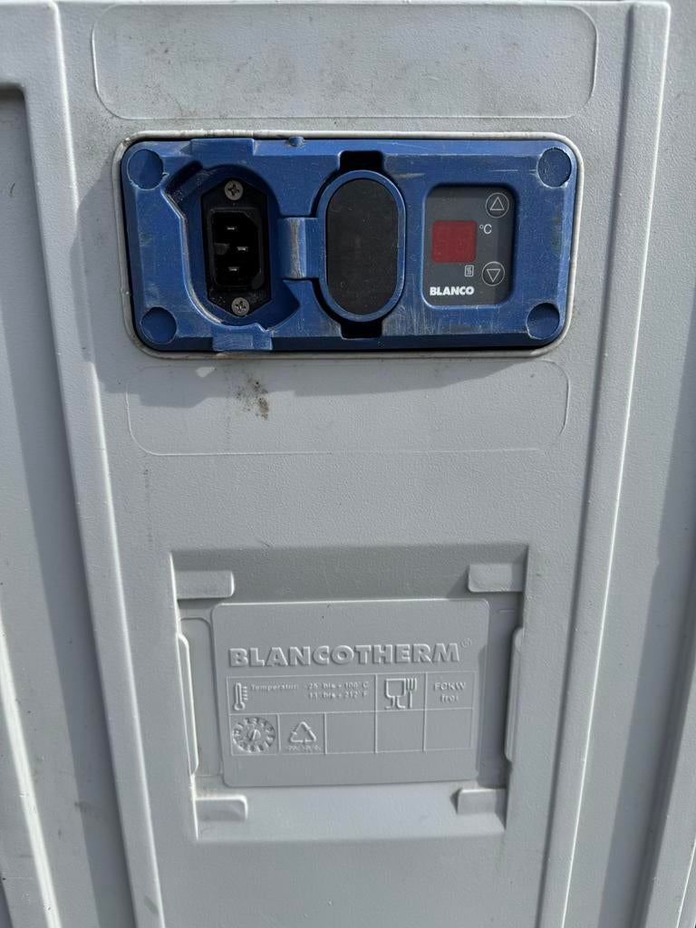 voedseltransport container blanco elektrisch, Ophalen