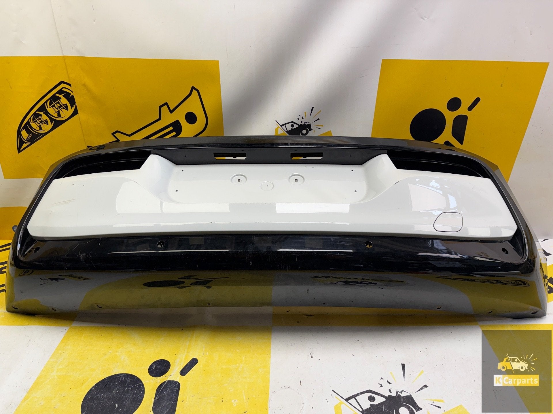 BMW i3 I01 Facelift Pare-chocs arri re PDC 51127462334, Petuelring 130
80788  Munich, DE, Arrière, Pare-chocs, Info@bmw.de