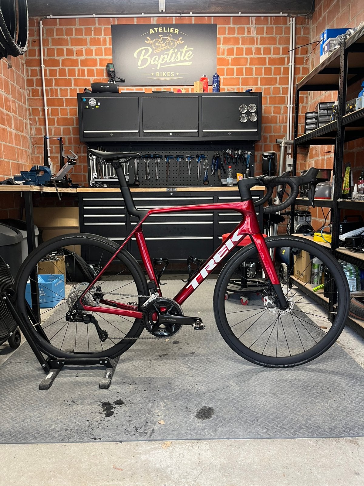 Trek madoné sl6 gen8, Fietsen en Brommers, Ophalen, Zo goed als nieuw