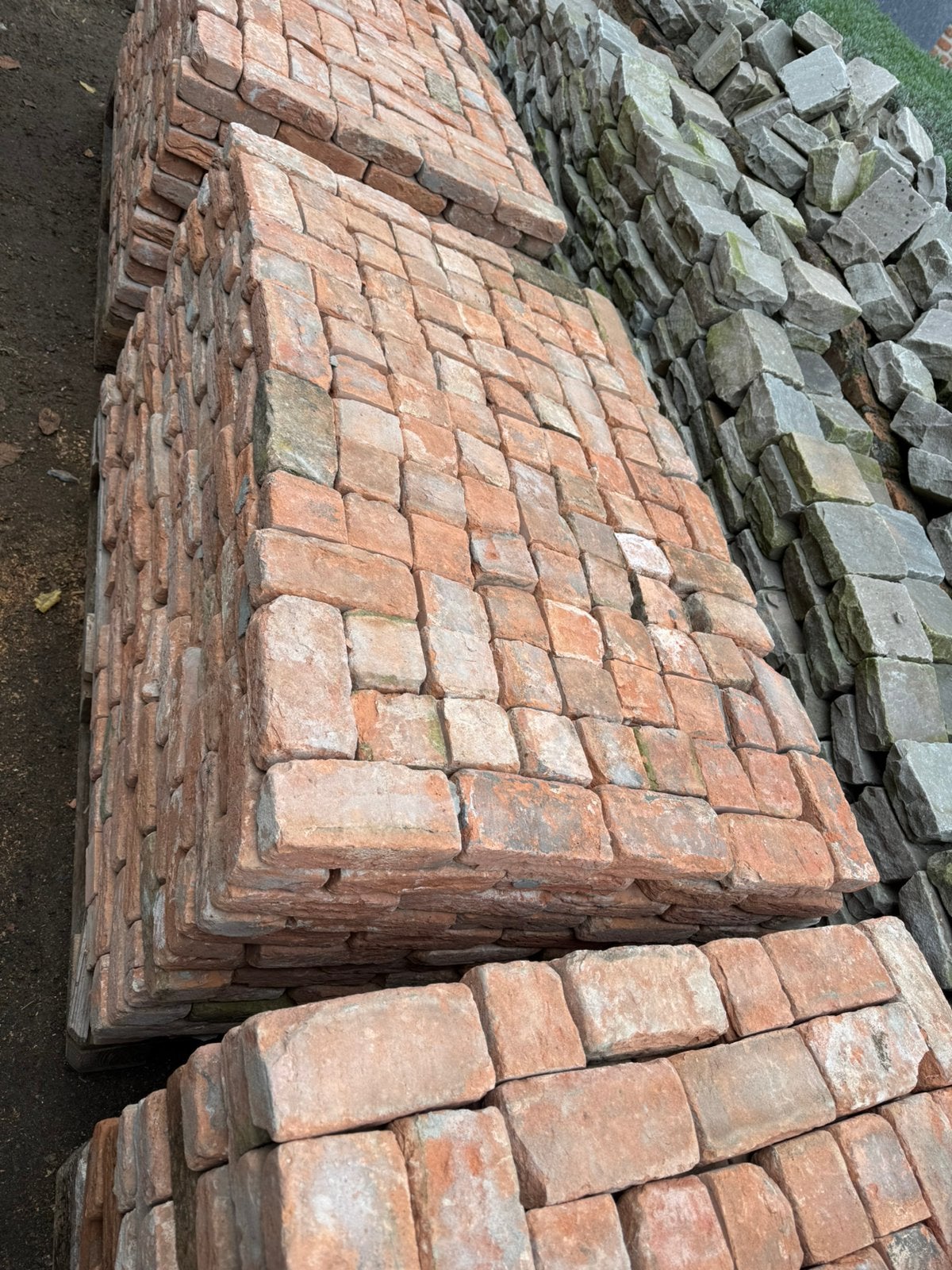 Verbeterde paepesteen - Kempische bouwmaterialen, Doe-het-zelf en Bouw, Ophalen, Zo goed als nieuw, Bakstenen