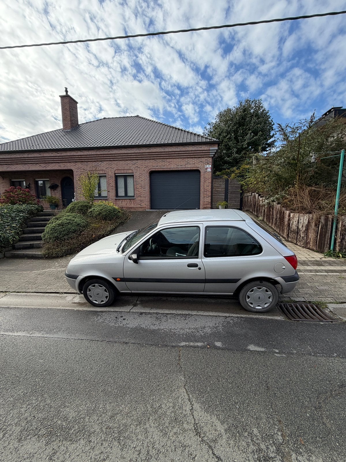 Ford Fiesta 43 dkm ! ! ! 2002 essence 1.3, Achat, Boîte manuelle, Particulier, Fiësta