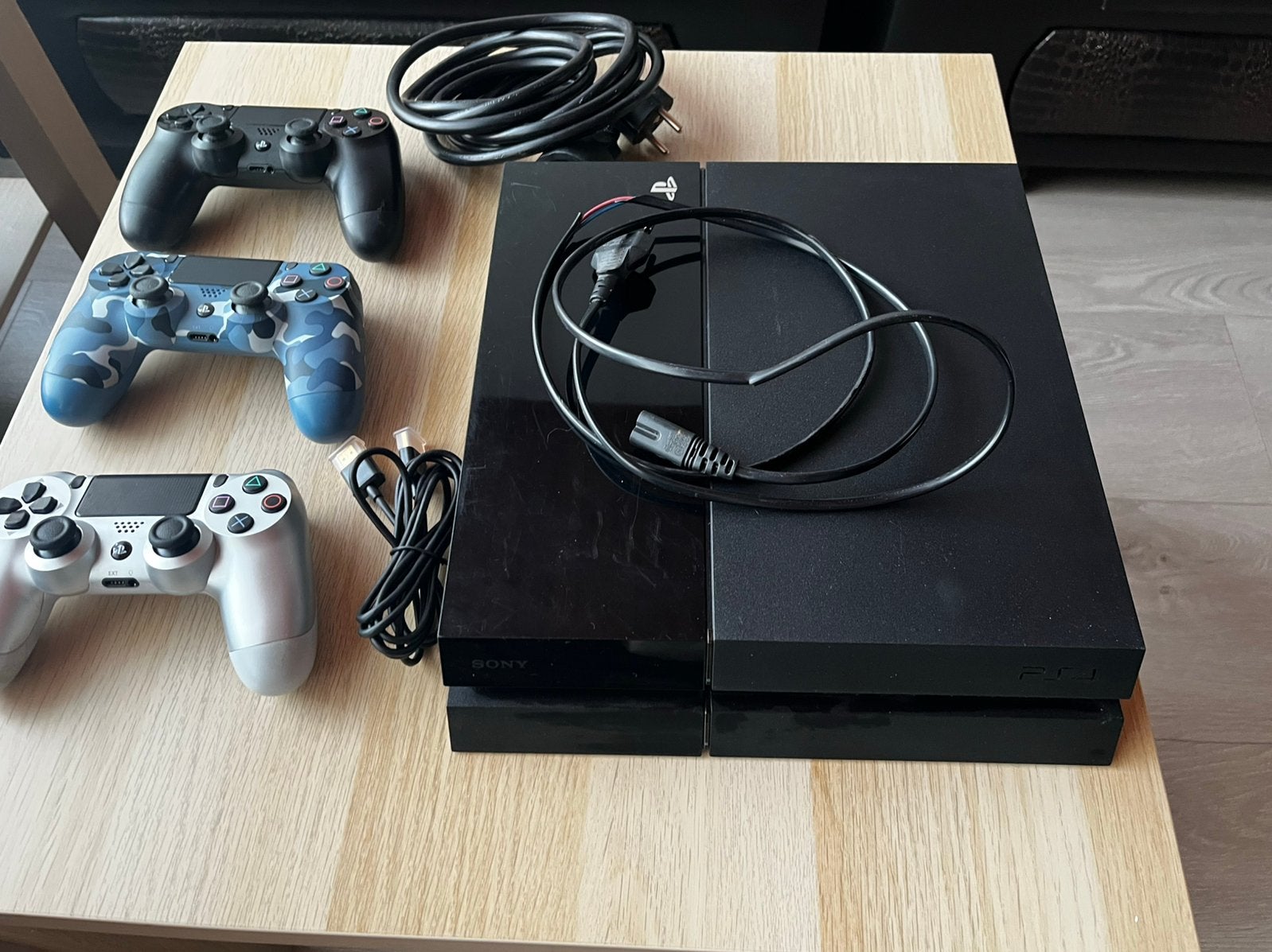 PlayStation 4 + 3 manettes, Enlèvement, Comme neuf
