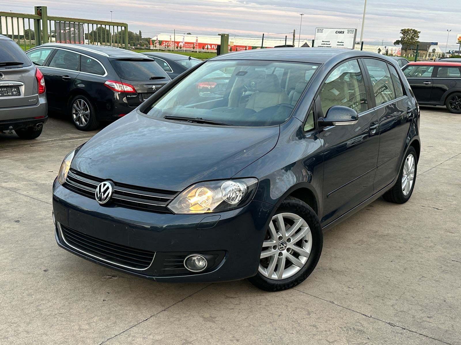 Volkswagen Golf Plus 1,4 L à essence 106000 KLM, Autos, Euro 5, Achat, https://public.car-pass.be/vhr/87d9aa10-fe6c-4765-afa4-b62000136122