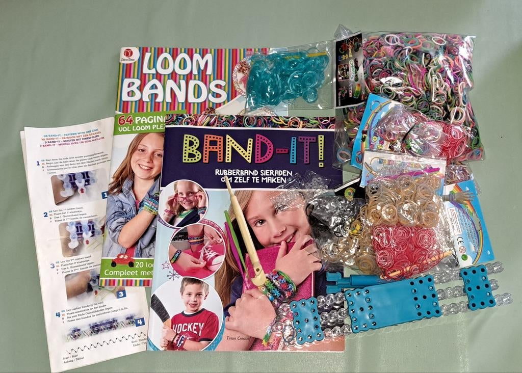 Loom Bands / Band It, Ophalen of Verzenden, Zo goed als nieuw, Knutselen