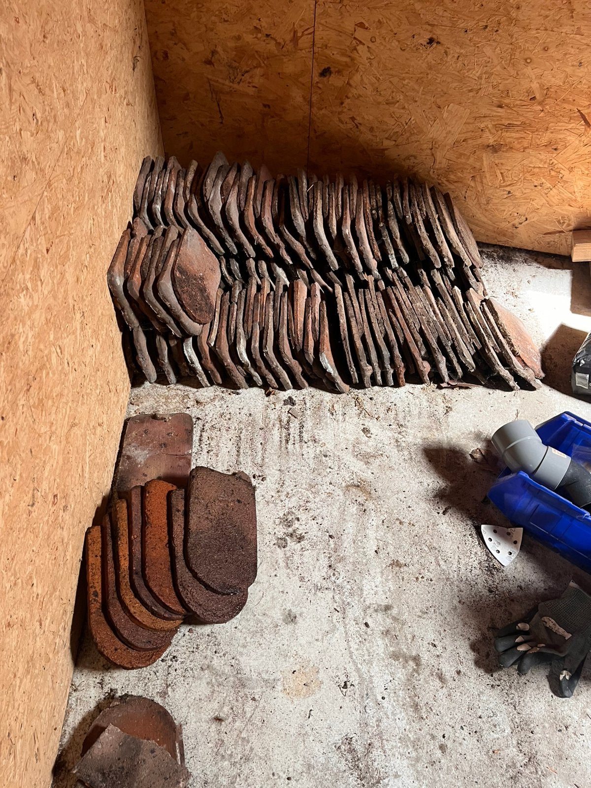 Bourgondische pannen – authentieke oude dakpannen, Doe-het-zelf en Bouw, Dakpannen en Dakbedekking, Ophalen, Gebruikt, Dakpannen