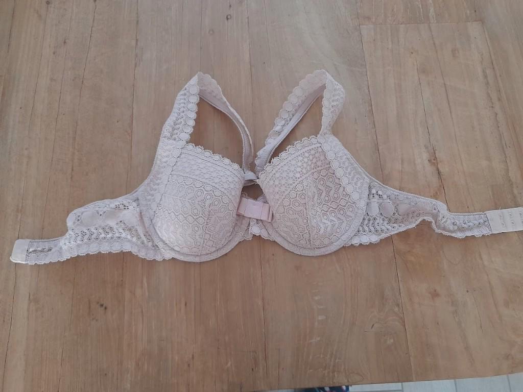 Etam BH 85B – romantisch kant & mooie pasvorm, Kleding | Dames, Ondergoed en Lingerie, BH, Roze, Ophalen of Verzenden