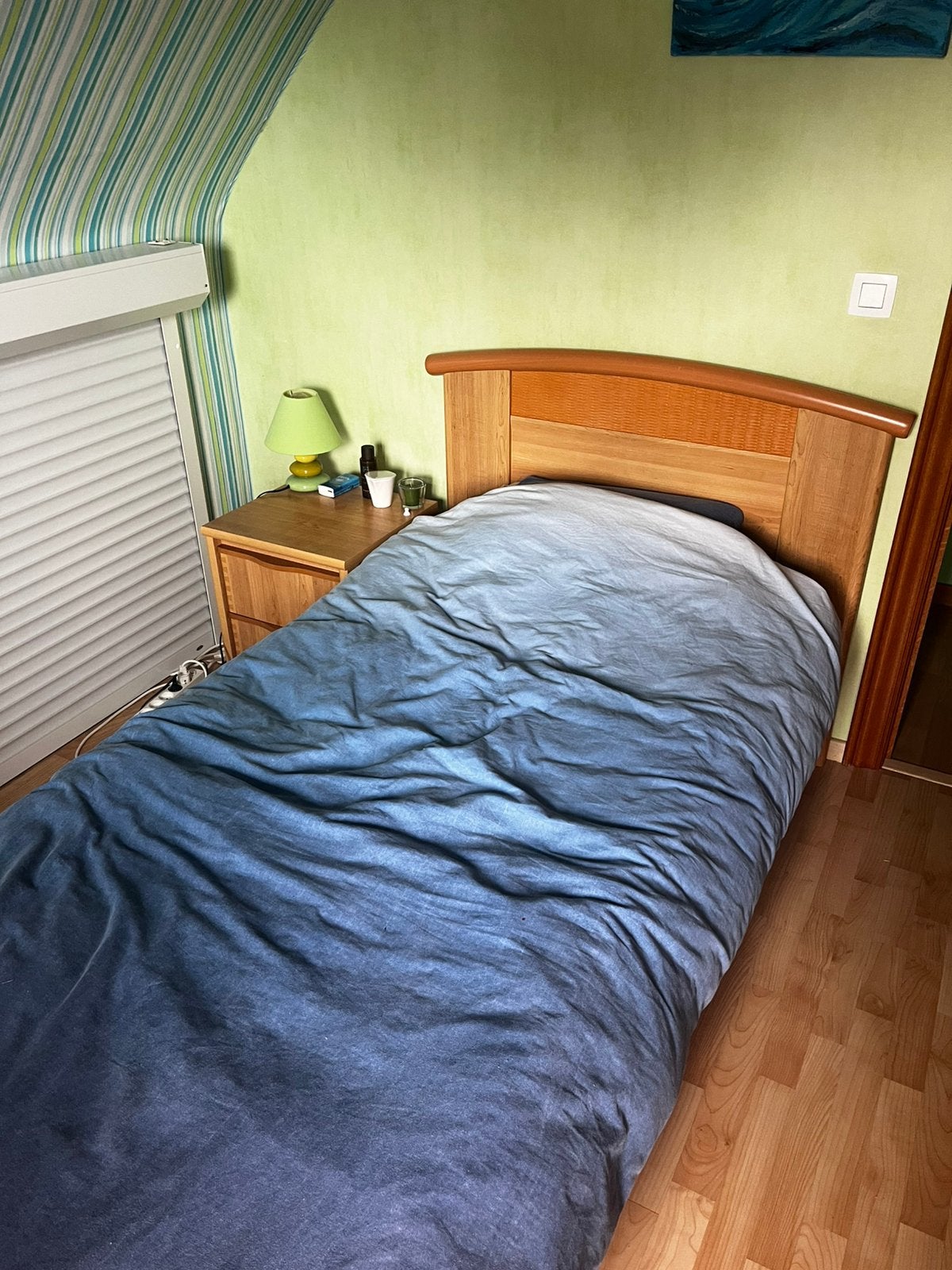 Lit en Aulne Gautier 90x200cm + table de nuit et matelas, Enlèvement, Utilisé, Une personne