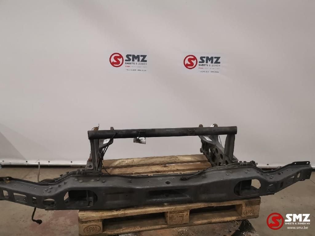 Occ Pare-chocs avant avec supports Atego 1828, Utilisé, Mercedes-Benz, Suspension et Châssis