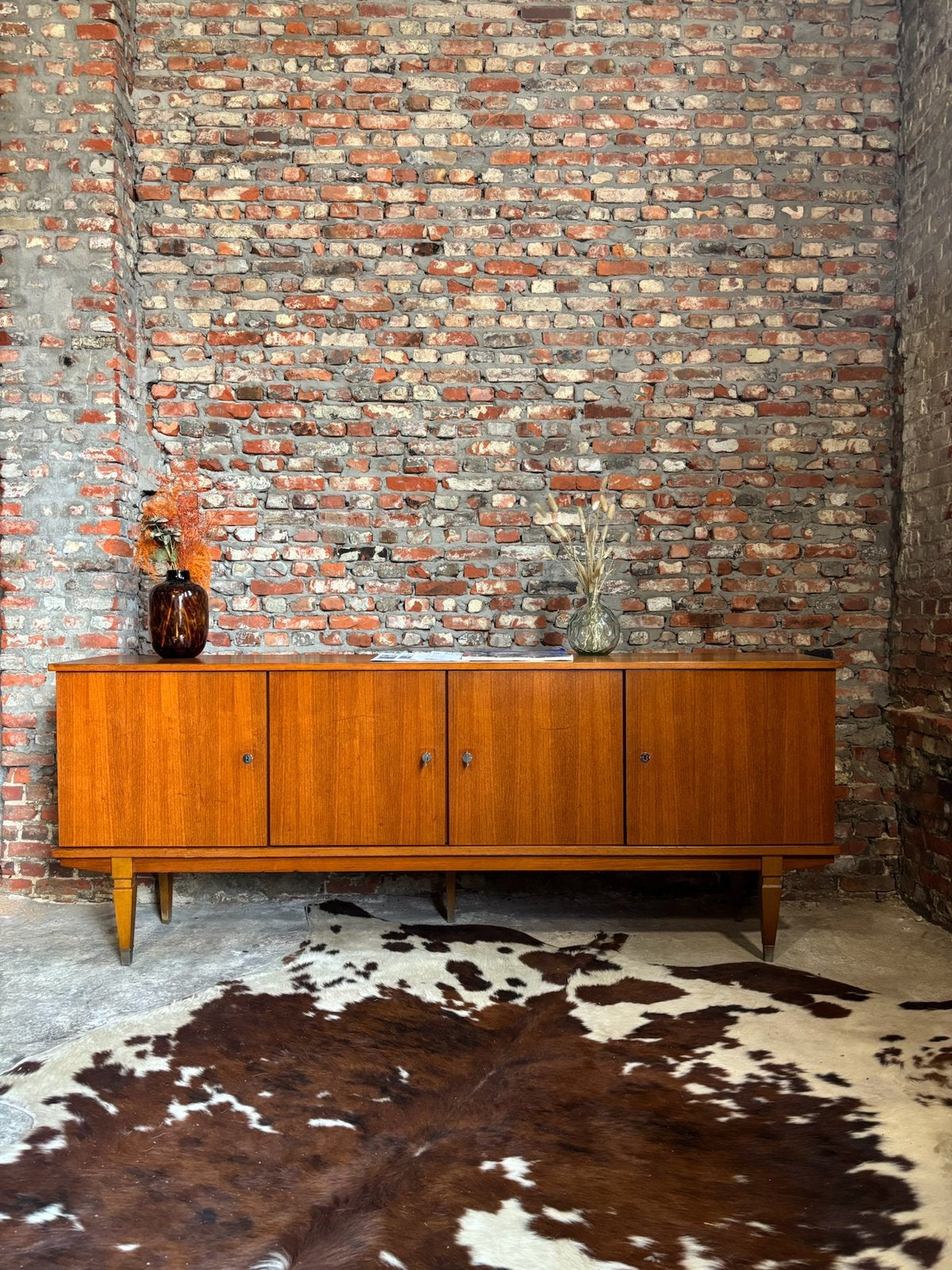 Buffet vintage du milieu des années 60, Avec porte(s), 25 à 50 cm, 200 cm ou plus, Comme neuf