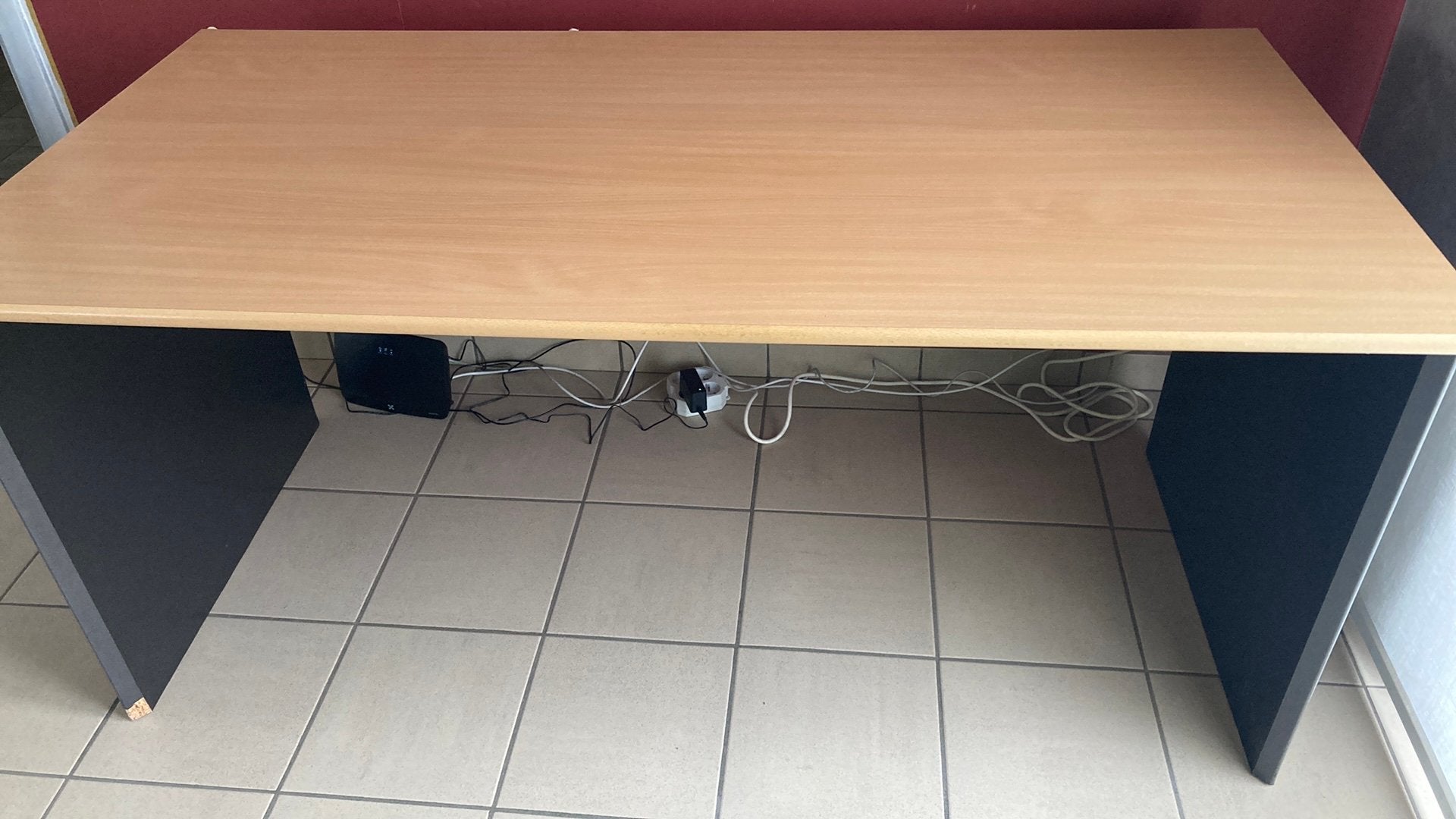 Bureautafel, Ophalen, 160 cm, Gebruikt, Bruin