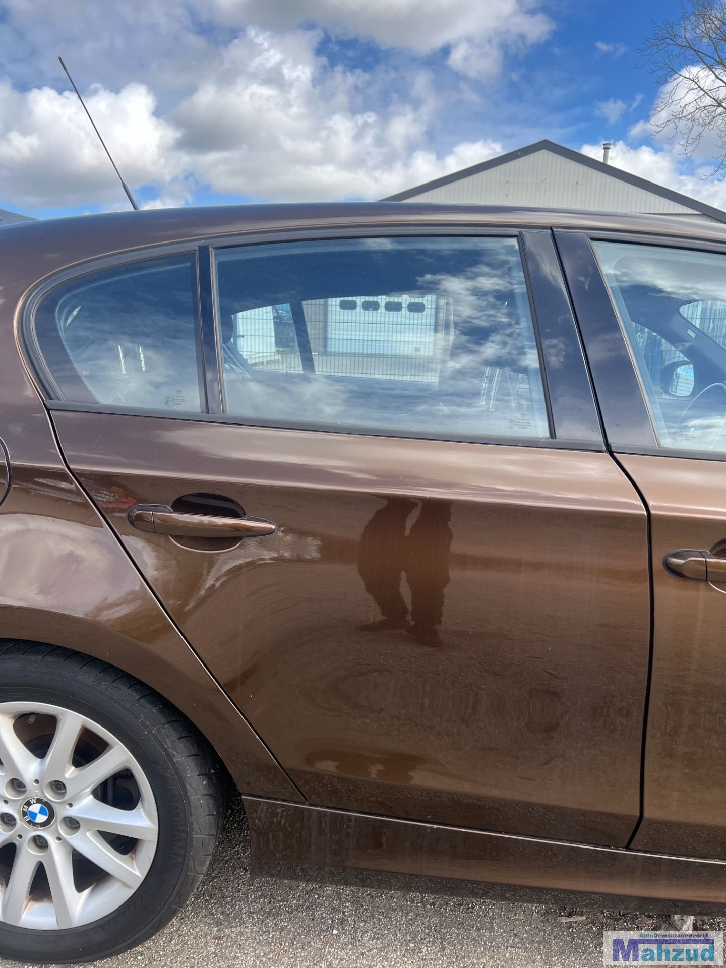 BMW 1 serie E87 Bruin B09/8 rechts achter deur 2004-2011, Auto-onderdelen, Petuelring 130
80788  Munich, DE, Gebruikt, Deur, Info@bmw.de