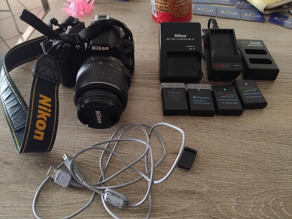 Nikon D3100 met accessoires, Audio, Tv en Foto, Fotocamera's Digitaal, Ophalen of Verzenden, Nikon
