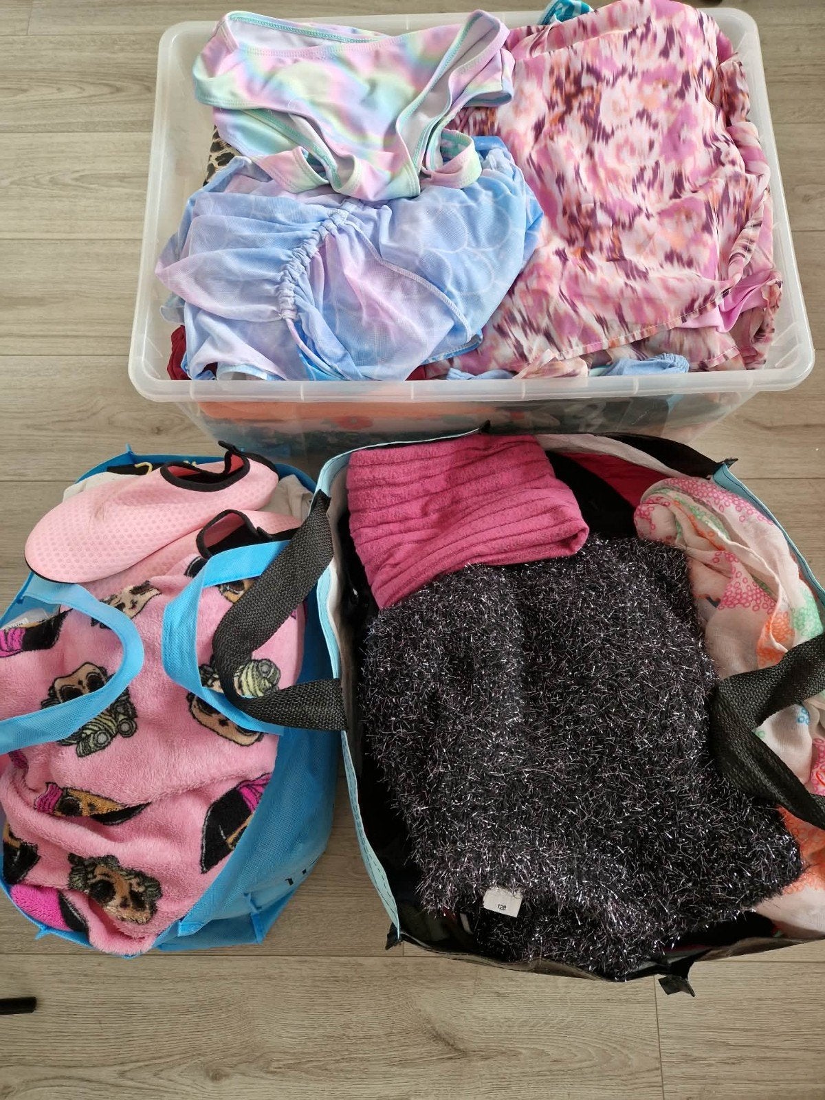 superveel meisjeskleding, Kinderen en Baby's, Ophalen, Zo goed als nieuw, Maat 140