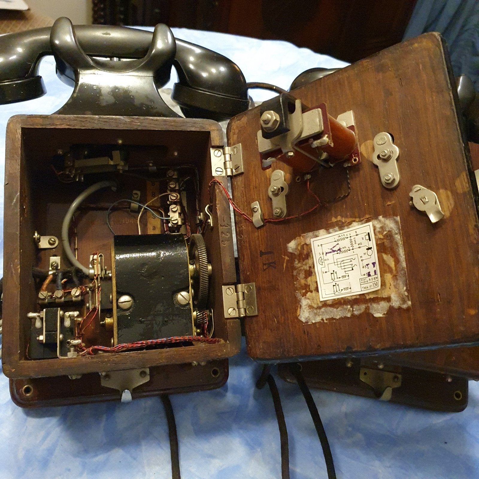Antieke telefoons, Ophalen