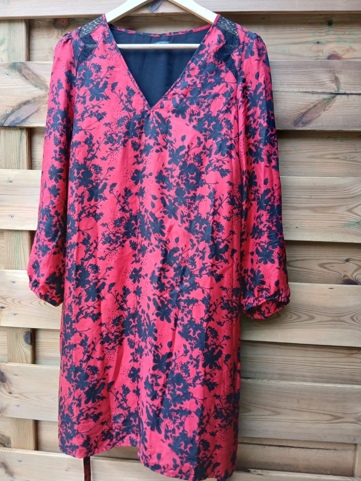 Robe Ikks, Enlèvement ou Envoi, Rouge