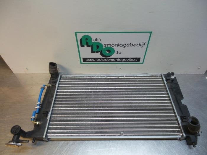 Radiateur d'un Toyota Avensis (Avensis 03-), -, 3 mois de garantie, Toyota, Utilisé